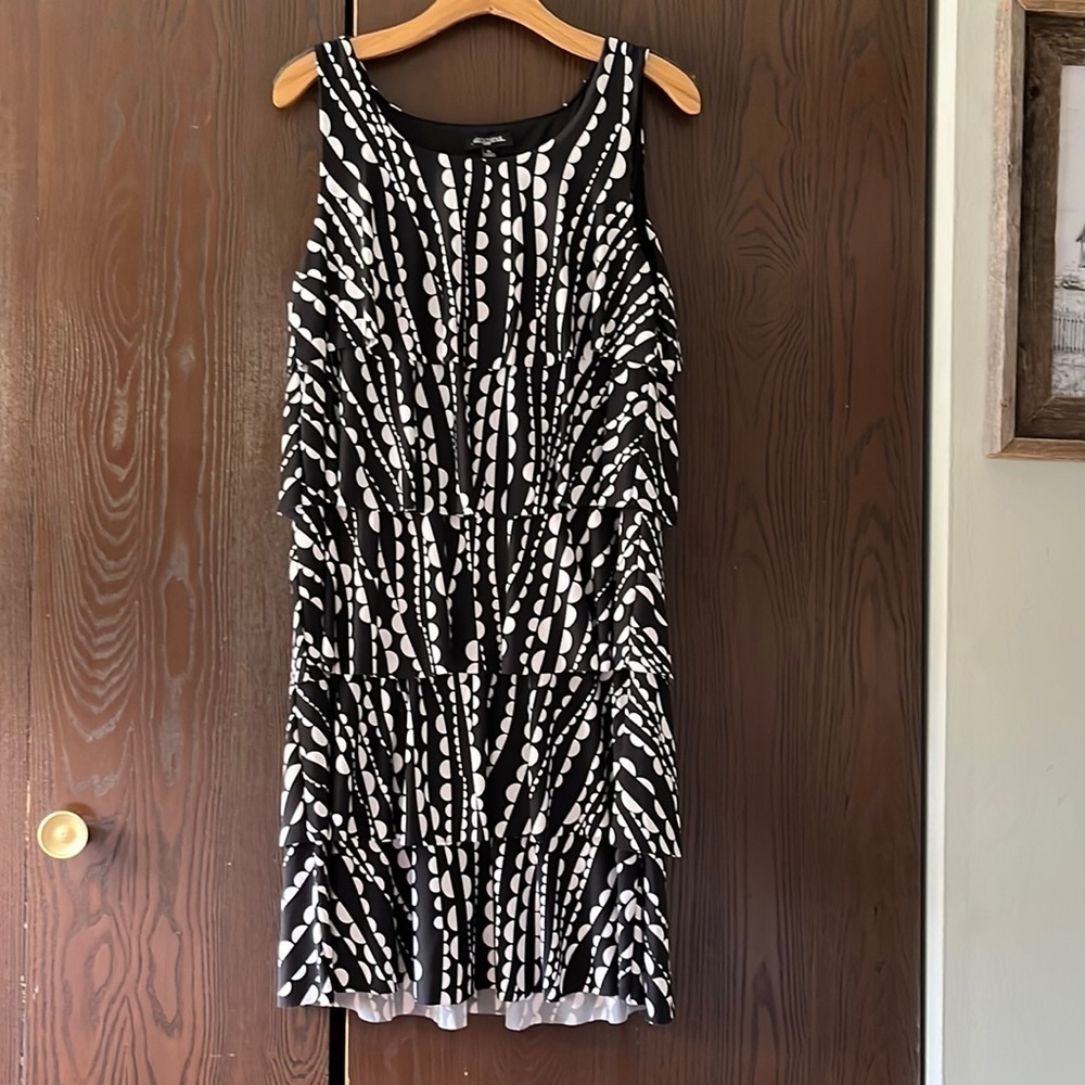 Notations black/white dotted dress